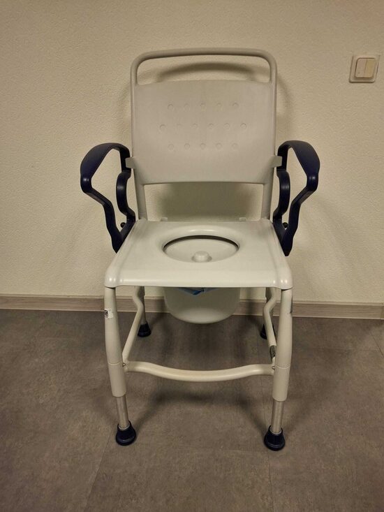 Lietots Tualetes krēsls Rebotec Koln